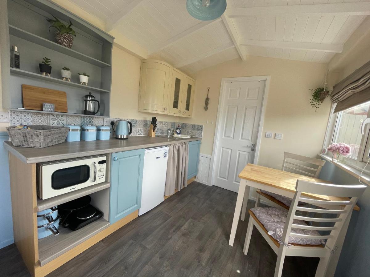 Kevara Shepherds Hut Finstown Exterior foto